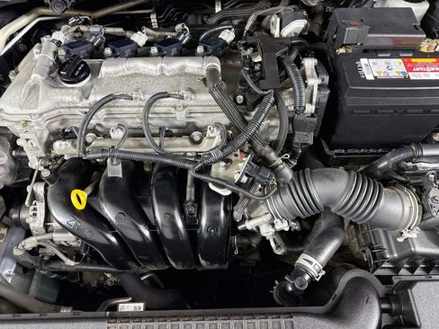 Used 2020 Toyota Corolla LE FWD image 35