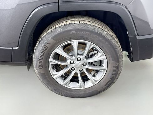 Used 2022 Jeep Cherokee Latitude Lux w/ Sun & Sound Group image 45