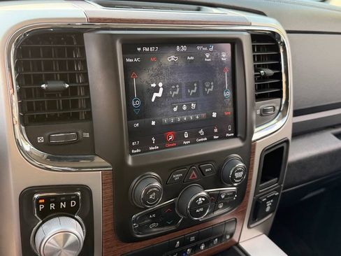 Used 2018 RAM 1500 Laramie w/ Convenience Group AWD/4WD image 22