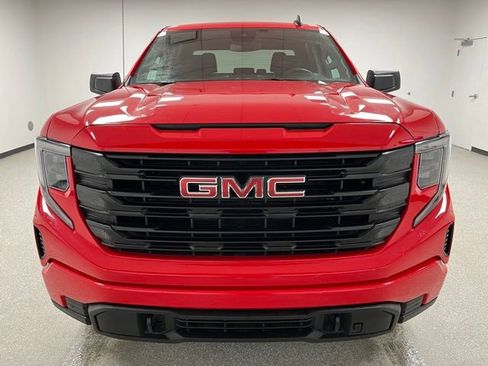 Used 2025 GMC Sierra 1500 Pro w/ Graphite Edition AWD/4WD image 3