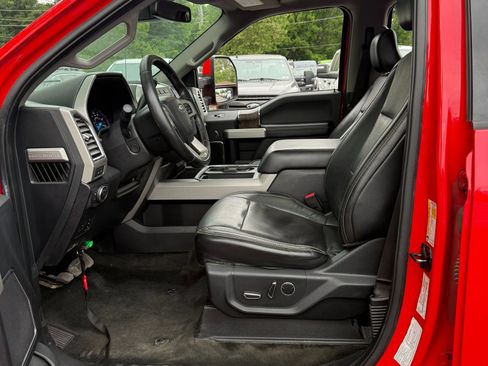 Used 2017 Ford F250 Lariat w/ Lariat Ultimate Package AWD/4WD image 5