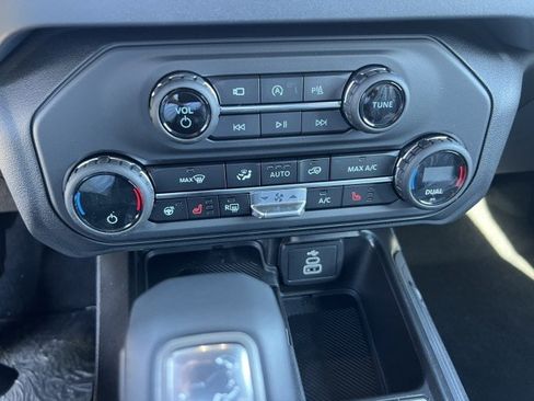 New 2026 Ford Bronco Outer Banks AWD/4WD image 9