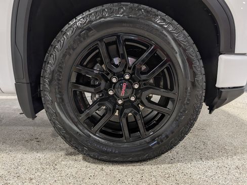Used 2025 GMC Sierra 1500 Elevation AWD/4WD image 12