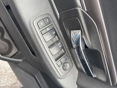 Used 2022 RAM 1500 Classic Warlock image 9