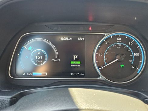 Certified 2024 Nissan Leaf SV Plus FWD image 20