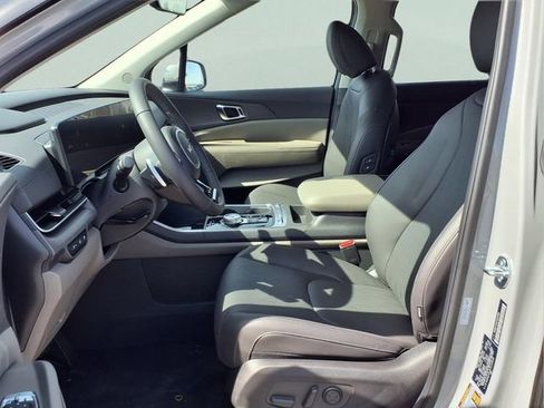 New 2026 Kia Carnival SX FWD image 16
