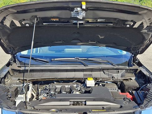 Used 2025 Nissan Pathfinder SV FWD image 31