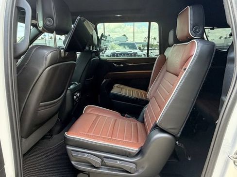 Certified 2023 GMC Yukon XL Denali Ultimate AWD/4WD image 14