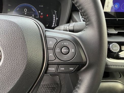 Certified 2025 Toyota Corolla SE image 22