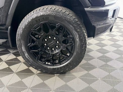 Used 2025 GMC Hummer EV 2X AWD/4WD image 7