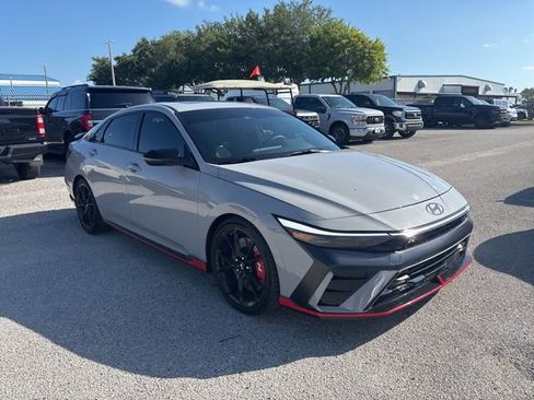 Used 2025 Hyundai Elantra N FWD image 3