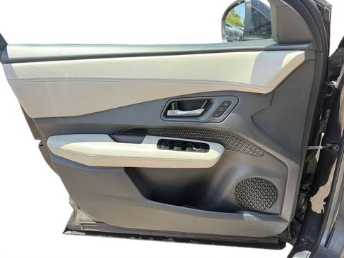 Used 2024 Nissan Ariya FWD image 11