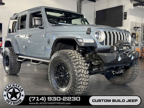 Used 2025 Jeep Wrangler Unlimited Sahara w/ Safety Group AWD/4WD image 13