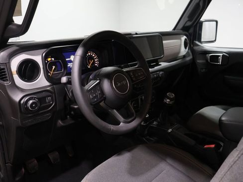 Certified 2025 Jeep Wrangler Willys image 15