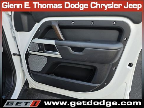 Used 2024 Land Rover Defender 130 X-Dynamic SE image 35