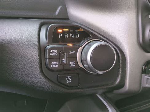 Used 2020 RAM 1500 Big Horn AWD/4WD image 32