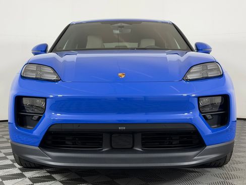 New 2026 Porsche Macan Electric image 7