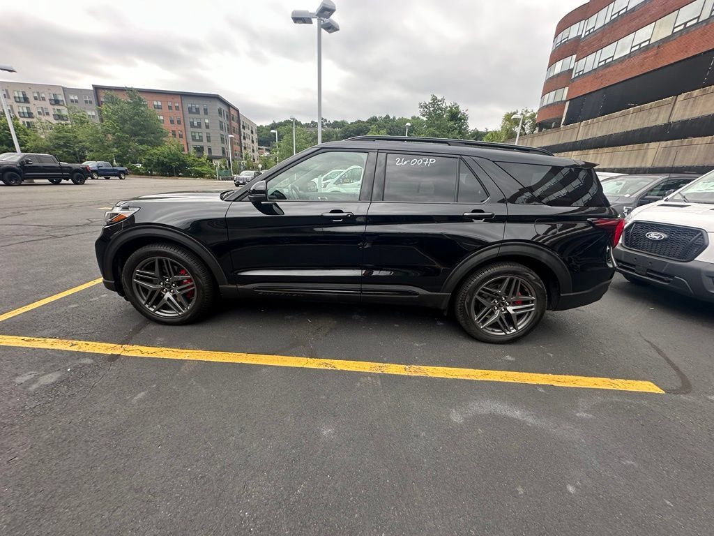 Used 2026 Ford Explorer ST AWD/4WD image 9