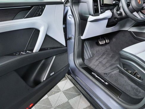 New 2026 Porsche Cayenne S AWD/4WD image 8