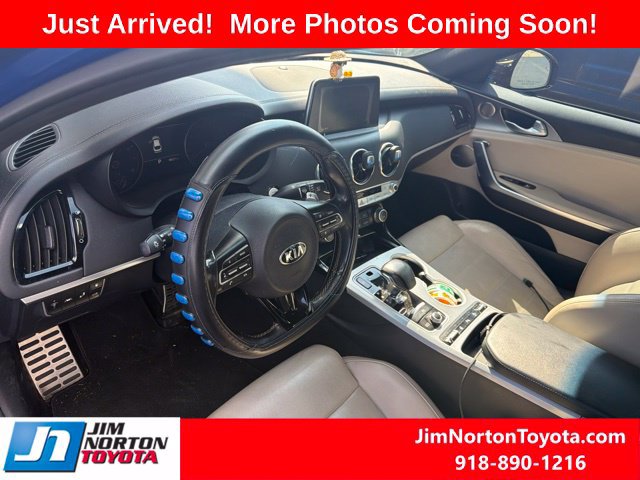 Used 2018 Kia Stinger GT2 AWD/4WD image 10