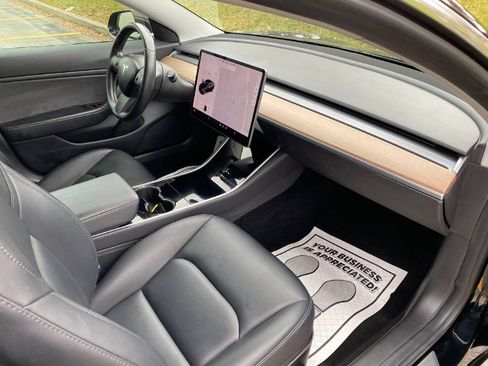 Used 2018 Tesla Model 3 image 11