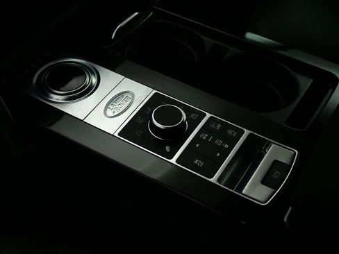 Used 2017 Land Rover Discovery HSE image 20