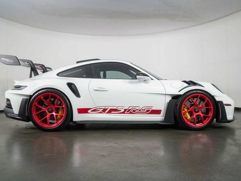 Used 2024 Porsche 911 GT3 RS w/ Weissach Package RWD image 10