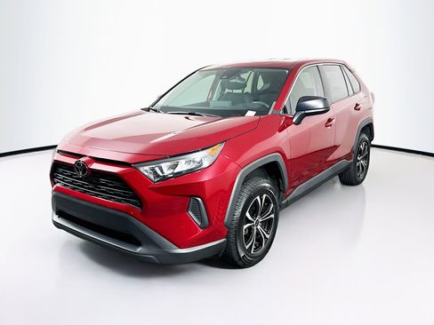 Used 2022 Toyota RAV4 LE image 3