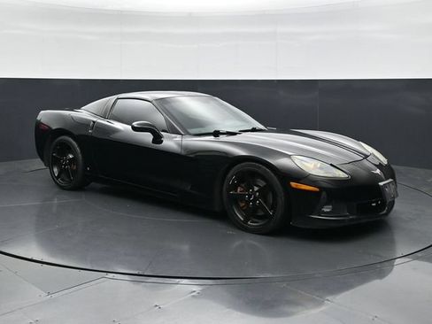 Used 2006 Chevrolet Corvette Coupe RWD image 3