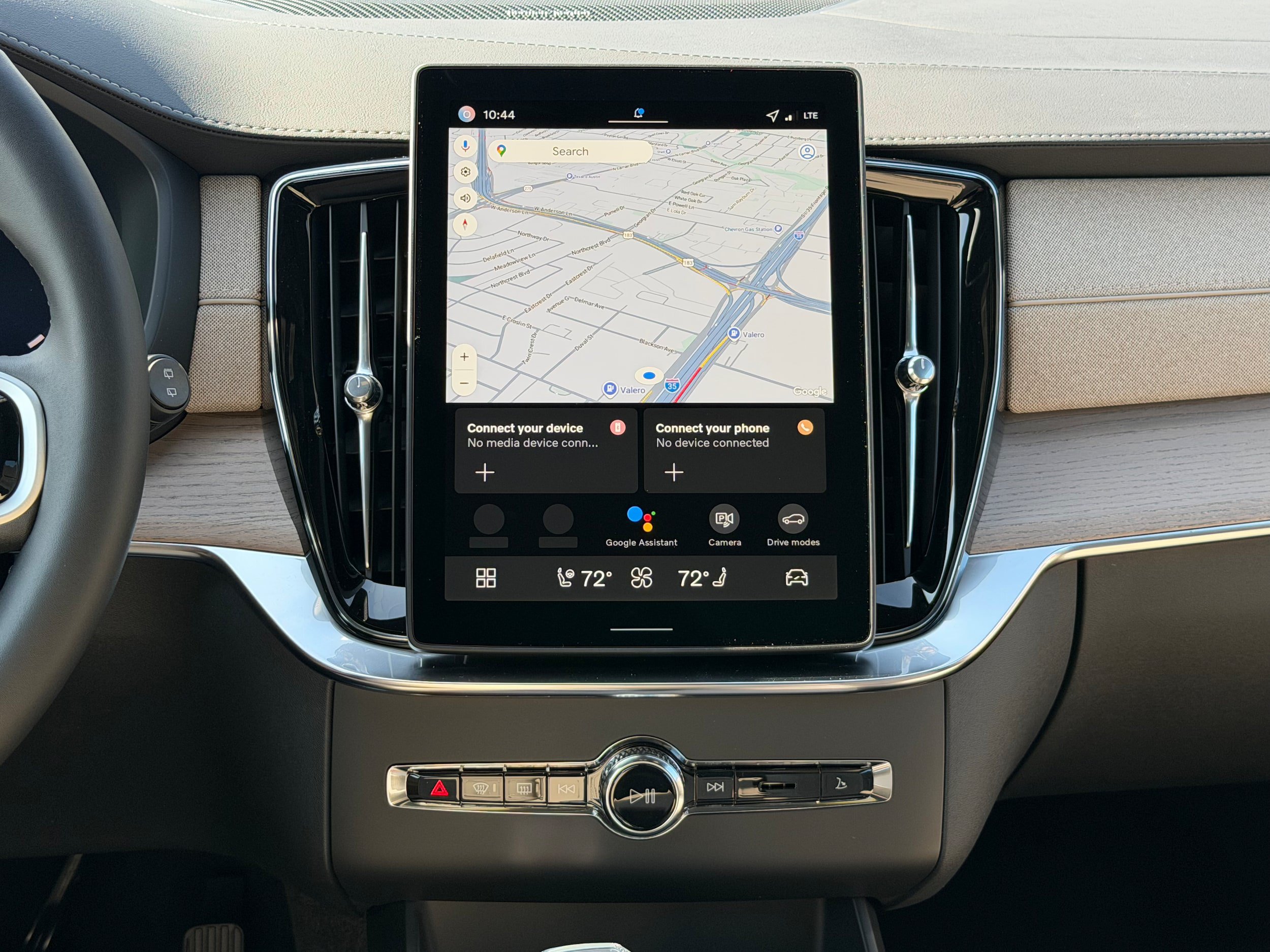New 2026 Volvo XC90 T8 Plus w/ Protection Package Premier AWD/4WD image 12