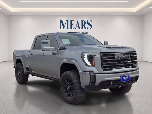 Used 2024 GMC Sierra 2500 AT4 w/ AT4 Premium Plus Package AWD/4WD image 7