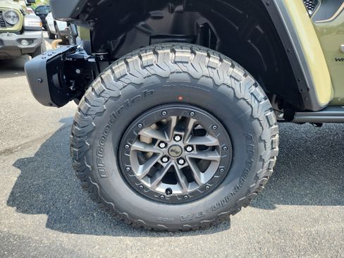 New 2025 Jeep Wrangler Unlimited Rubicon 392 image 26