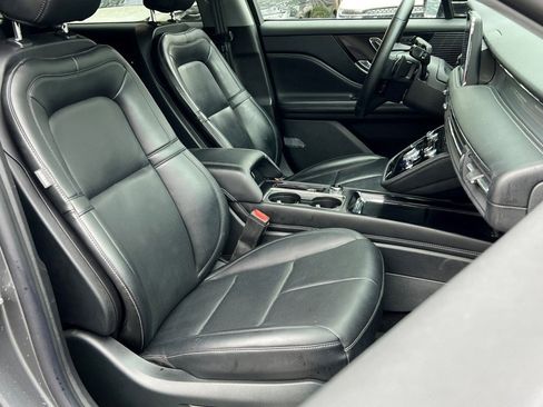 Certified 2022 Lincoln Corsair AWD w/ Equipment Group 101A image 10