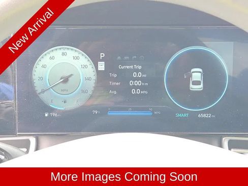 Used 2024 Hyundai Elantra SEL FWD image 13