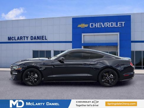 Used 2021 Ford Mustang Coupe w/ Black Accent Package RWD image 3