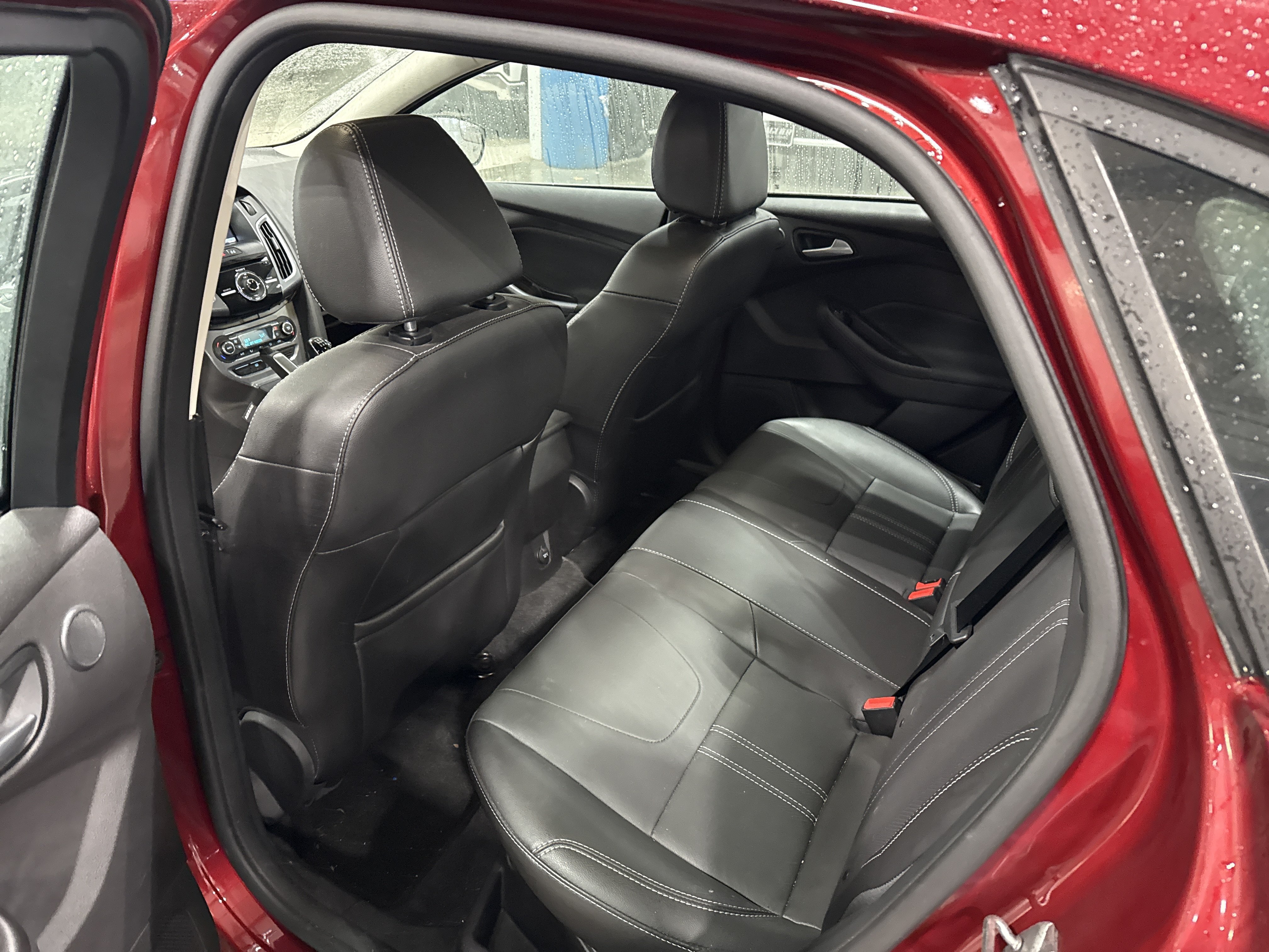 Used 2013 Ford Focus Titanium FWD image 8