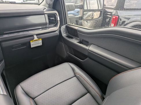 New 2025 Ford F550 4x4 Crew Cab Super Duty image 16