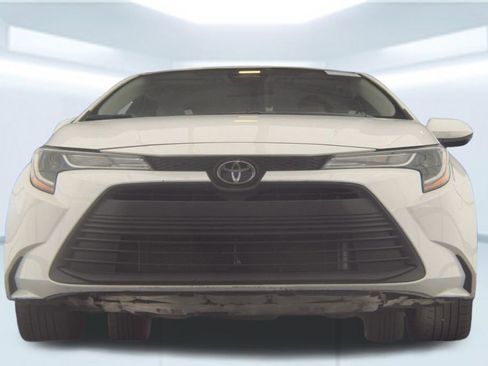 Used 2024 Toyota Corolla LE FWD image 8