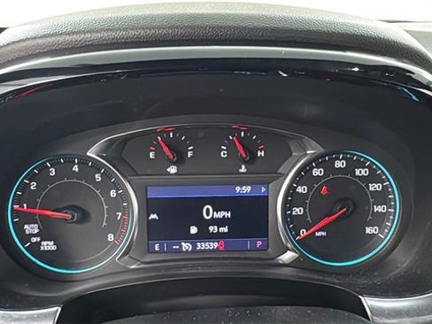 Used 2023 Chevrolet Traverse LT image 23