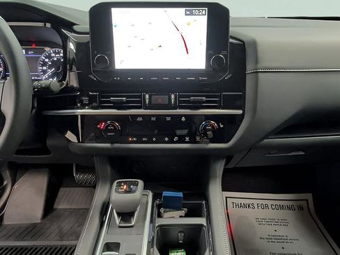 Used 2025 Nissan Pathfinder SL w/ Lighting Package (N92) AWD/4WD image 16