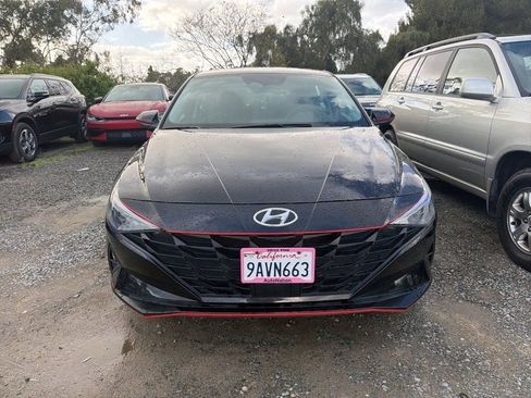 Used 2022 Hyundai Elantra SEL w/ Convenience Package image 2