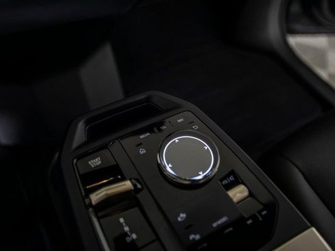 Used 2023 BMW iX xDrive50 w/ Sport Package image 28