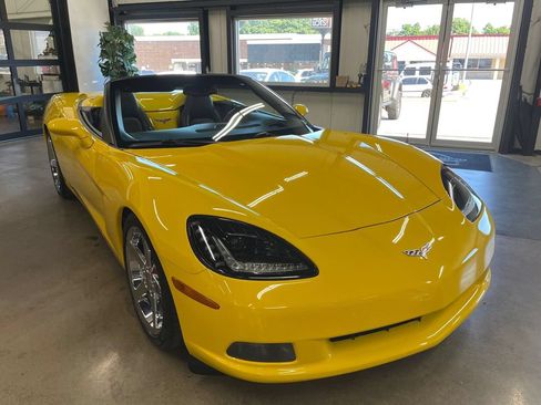 Used 2007 Chevrolet Corvette Convertible w/ Preferred Equipment Group RWD image 31