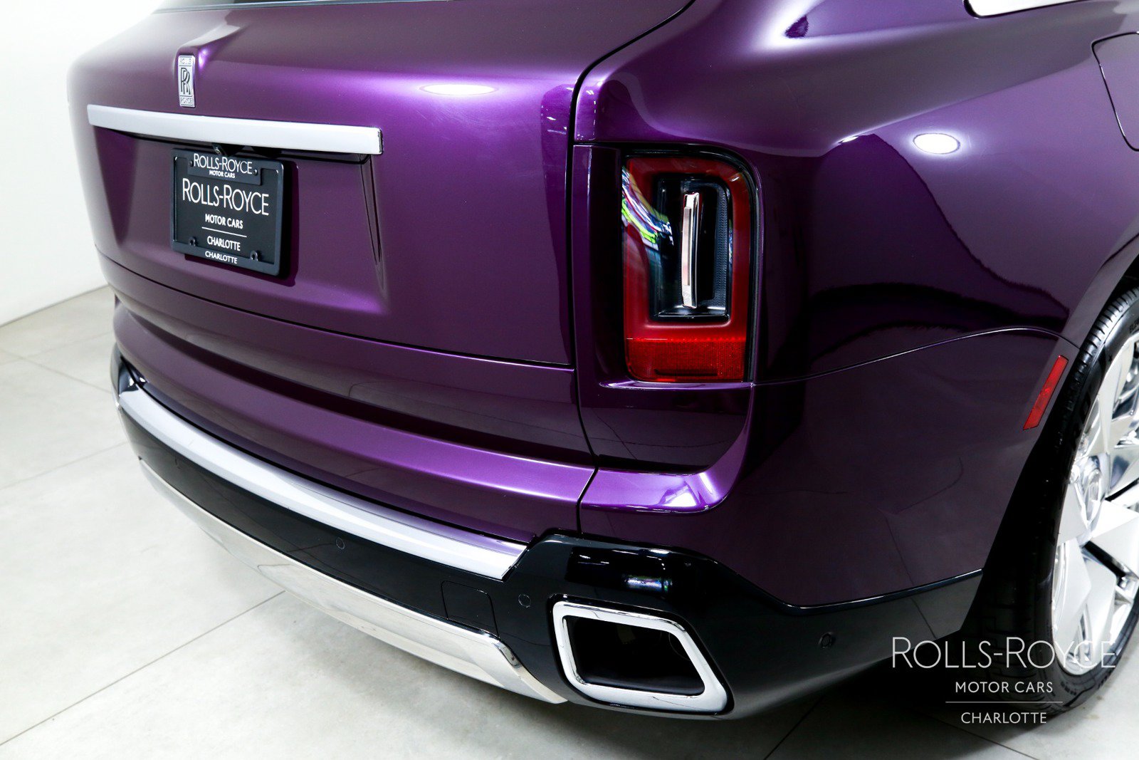 Certified 2025 Rolls-Royce Cullinan AWD/4WD image 48