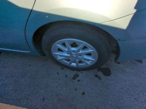 Used 2013 Toyota Prius V Two FWD image 5