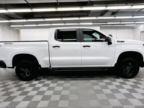 Used 2019 Chevrolet Silverado 1500 LT Trail Boss image 16