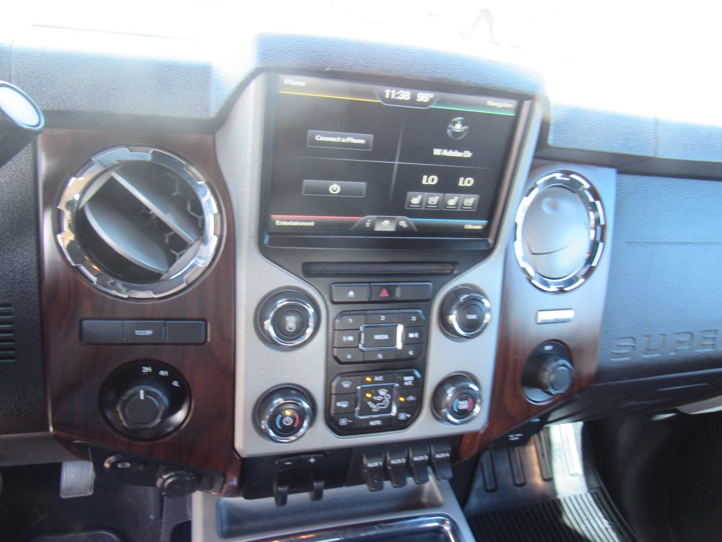 Used 2015 Ford F350 Lariat w/ Lariat Ultimate Package AWD/4WD image 13