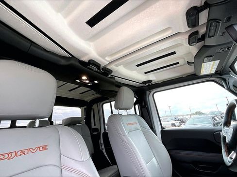 Used 2023 Jeep Gladiator Mojave w/ LED Lighting Group image 28