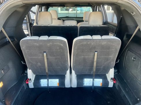 Used 2019 Ford Explorer XLT w/ Equipment Group 201A FWD image 19