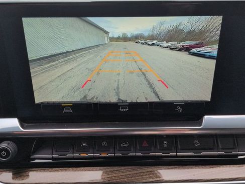 Used 2024 Chevrolet Silverado 1500 LT Trail Boss w/ Convenience Package II image 17